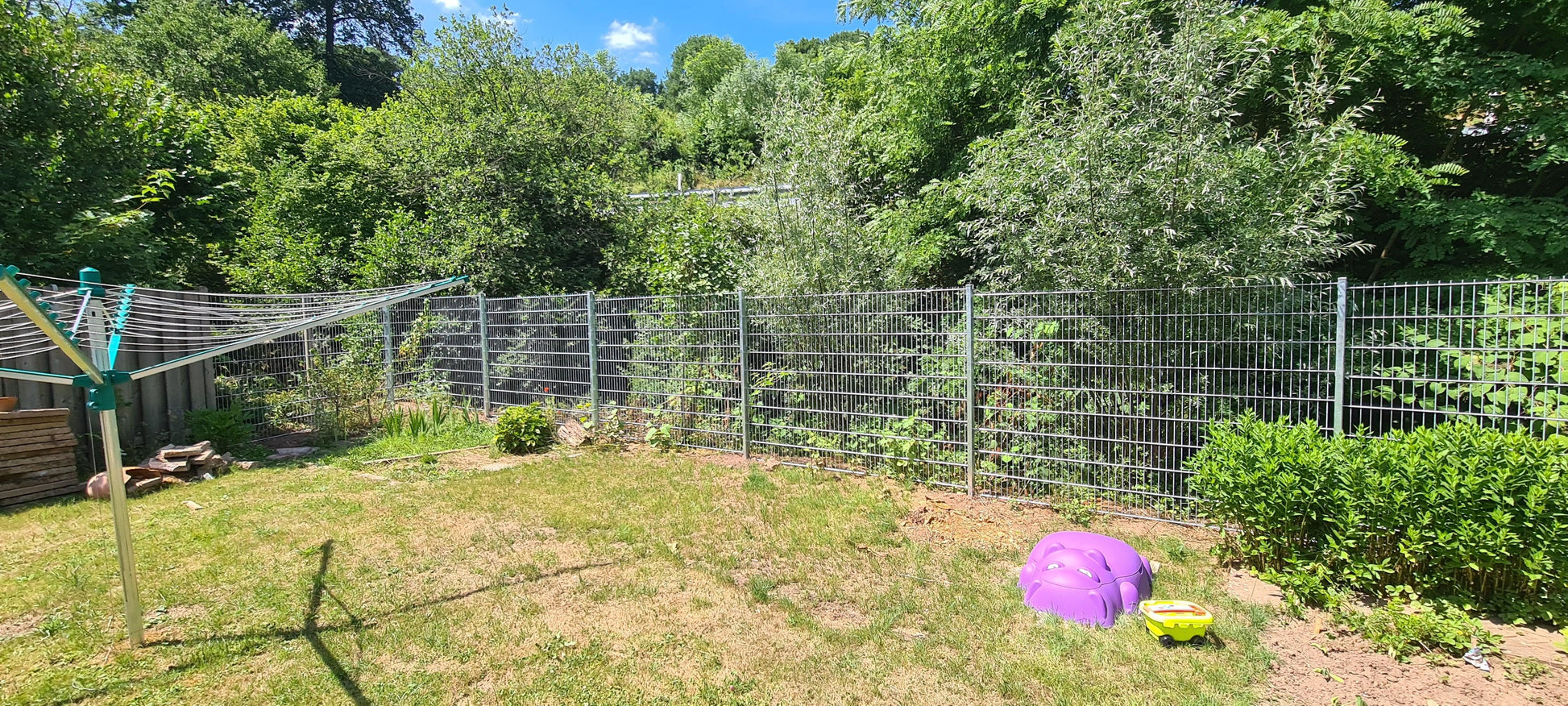 Doppelstabmattenzaun aus Metall als Zaunanlage im Garten – MY-Zaunsysteme