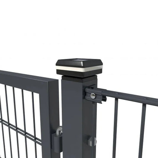60x60 Pfosten mit Leuchte aus Metall für Zaunanlage, modernes Design – MY-Zaunsysteme