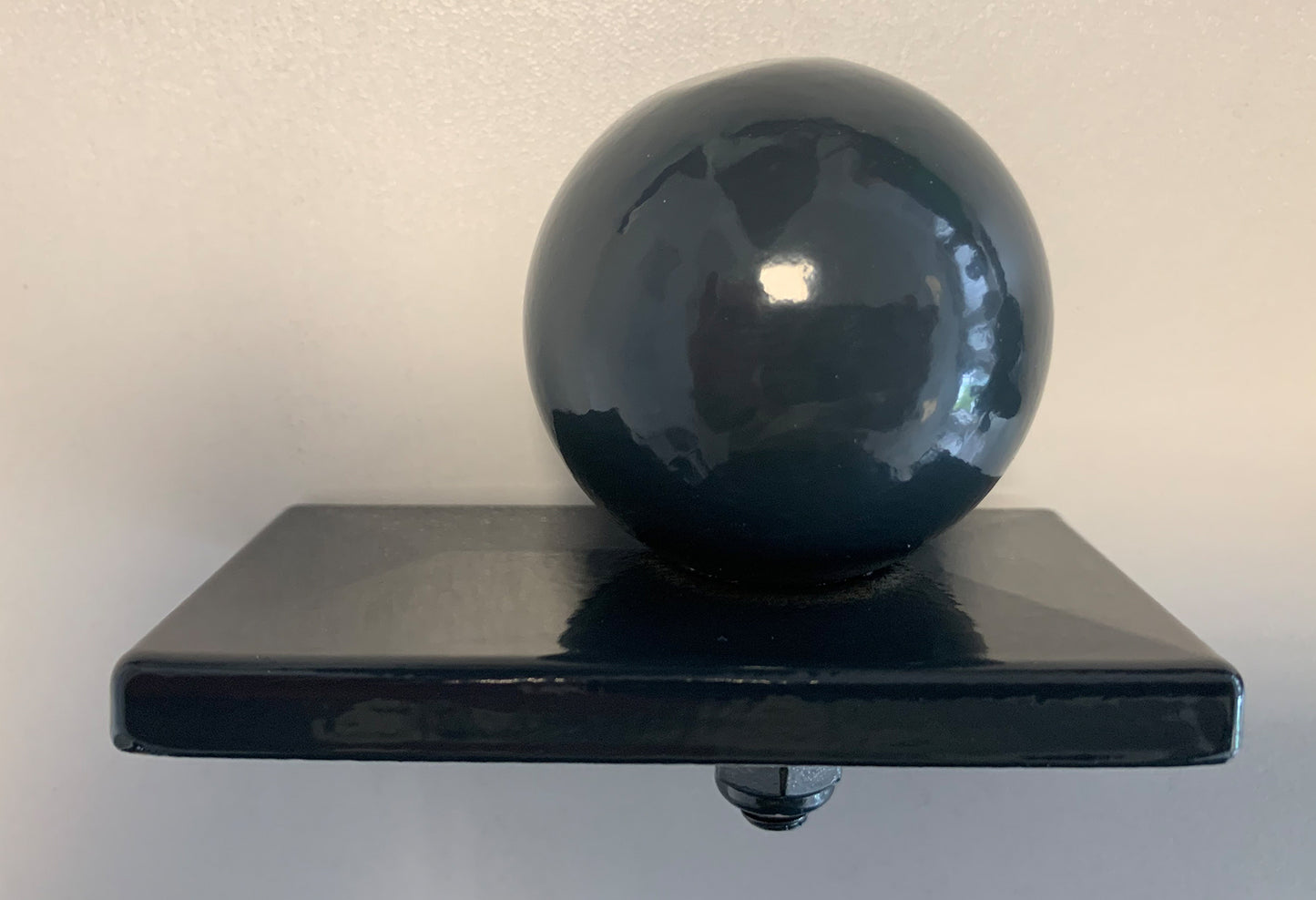 Kugelkappe Anthrazit aus Metall für Zaunanlage, glatte Oberfläche – MY-Zaunsysteme