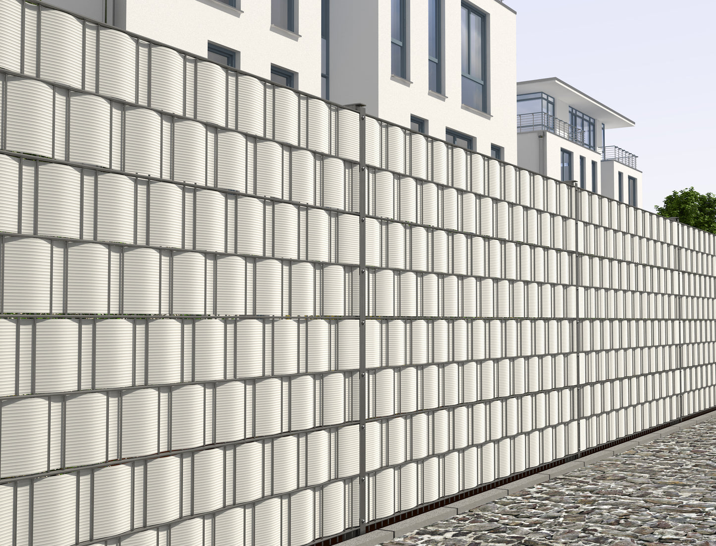 Sichtschutz 1630 Signalweiß aus Kunststoff als moderne Zaunanlage vor Wohngebäuden – MY-Zaunsysteme